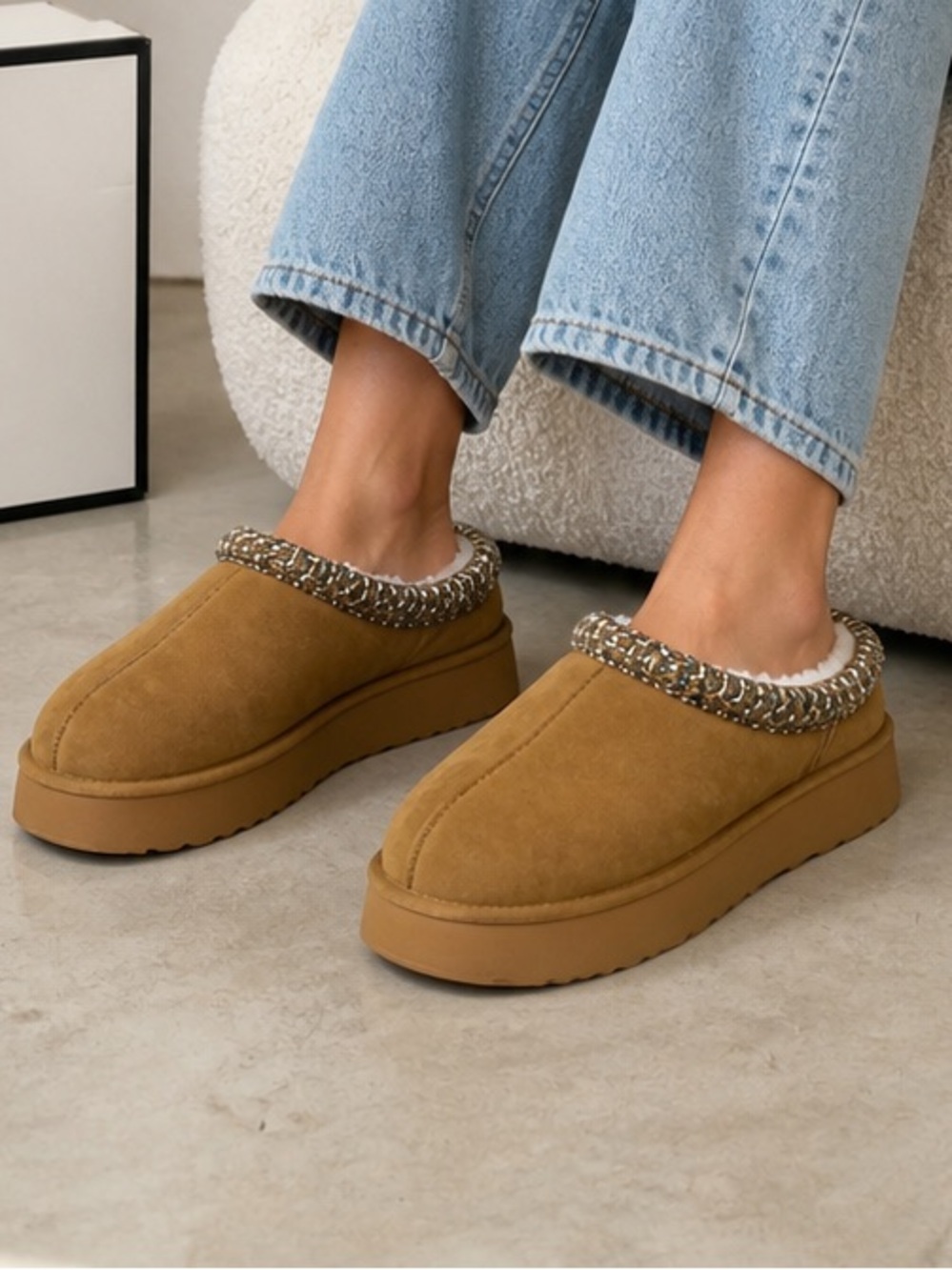Steve Madden Women's Chestnut Tan Slip-On Slippers Mules New size 7.5